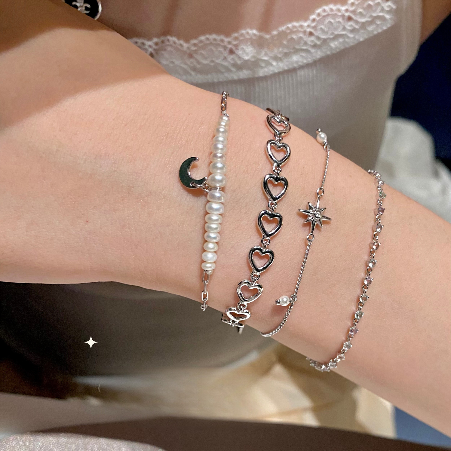 Moon Pendant Pearl Bracelet