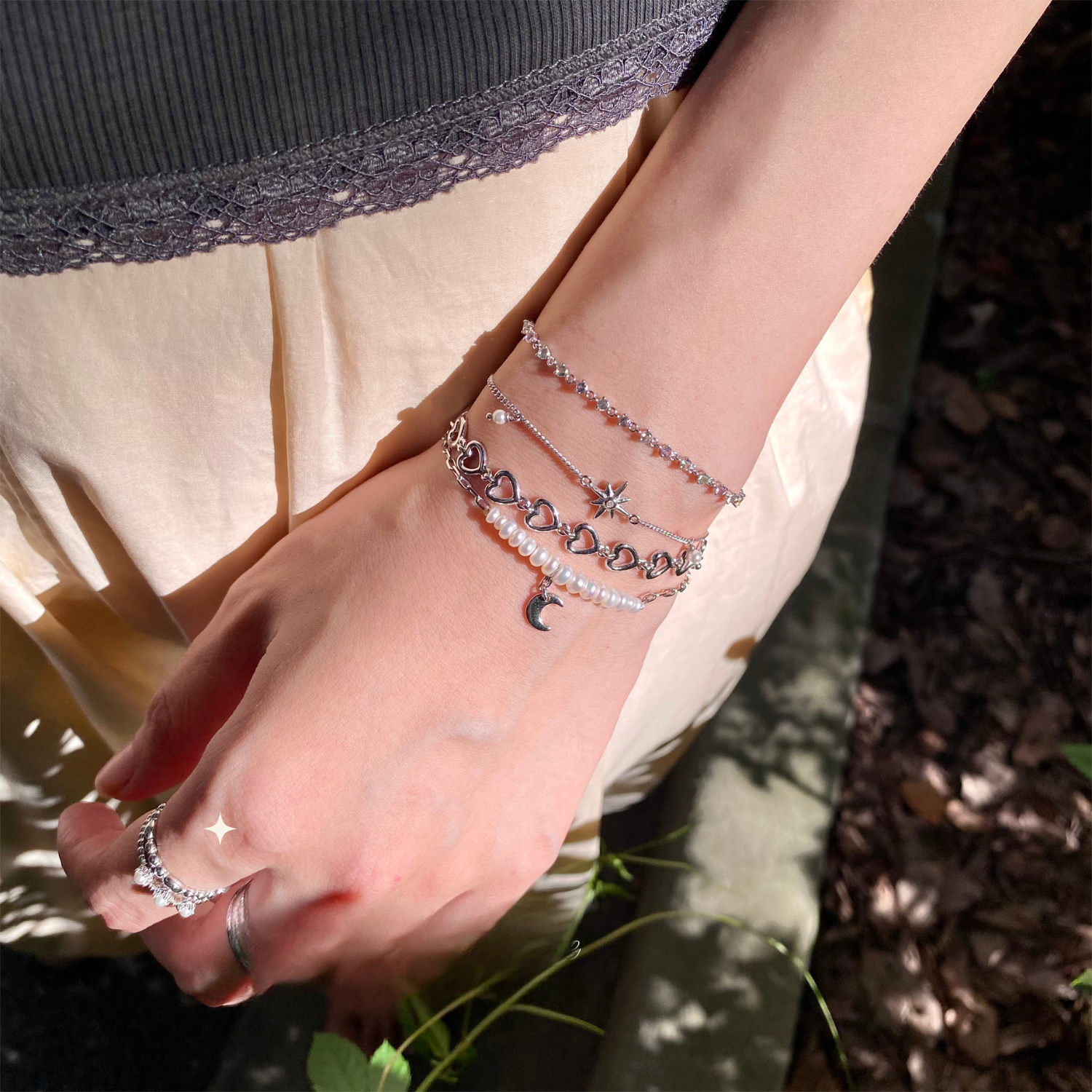 Moon Pendant Pearl Bracelet